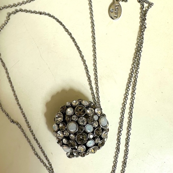 LOFT multi-color & size Crystal Pendant Silver Tone Variable Chain Length EUC - Picture 4 of 10